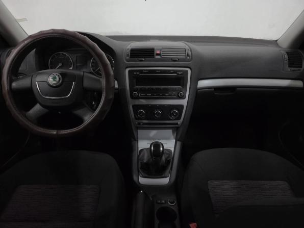 Skoda Octavia II (A5) Рестайлинг с пробегом 2013 года, цена 775 000 рублей, 190123 км, лифтбек, Автокод Объявления