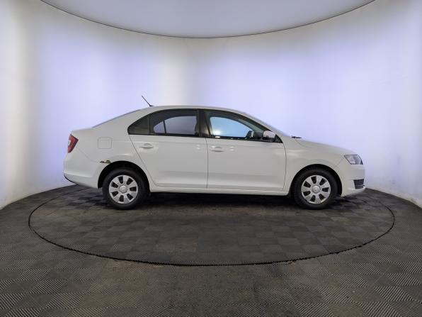 Skoda Rapid I Рестайлинг с пробегом 2019 года, цена 840 000 рублей, 257323 км, лифтбек, Автокод Объявления