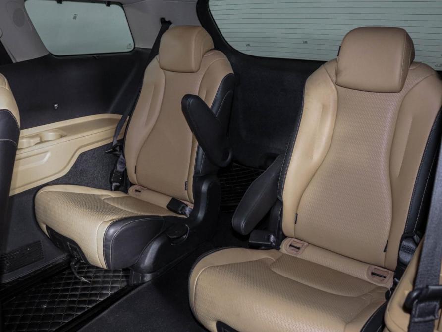 Kia Carnival IV Москва  - изображение 16
