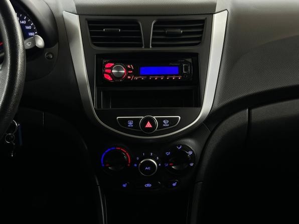 Hyundai Solaris I с пробегом 2014 года, цена 790 000 рублей, 159842 км, седан, Автокод Объявления