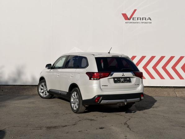 Mitsubishi Outlander III Рестайлинг 2 с пробегом 2016 года, цена 1 850 000 рублей, 105735 км, внедорожник, Автокод Объявления