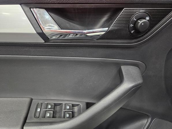 Skoda Rapid I Рестайлинг с пробегом 2019 года, цена 1 279 000 рублей, 82723 км, лифтбек, Автокод Объявления