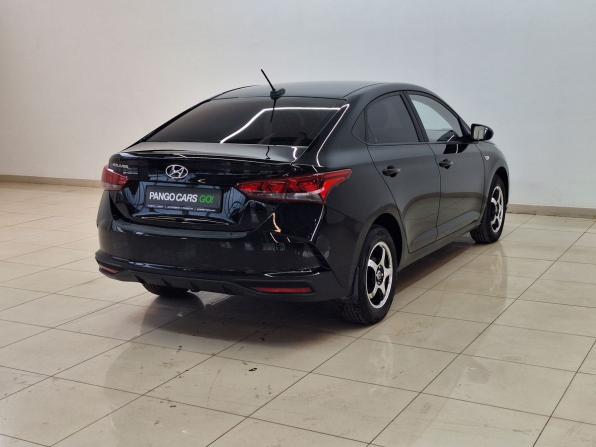 Hyundai Solaris II Рестайлинг с пробегом 2022 года, цена 1 570 000 рублей, 74762 км, седан, Автокод Объявления