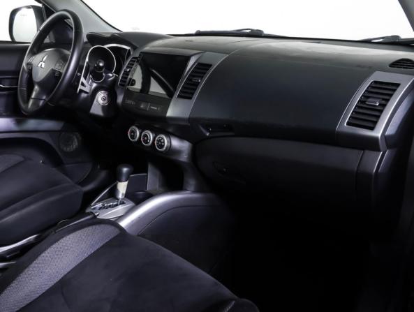 Mitsubishi Outlander II с пробегом 2007 года, цена 850 000 рублей, 369906 км, внедорожник, Автокод Объявления