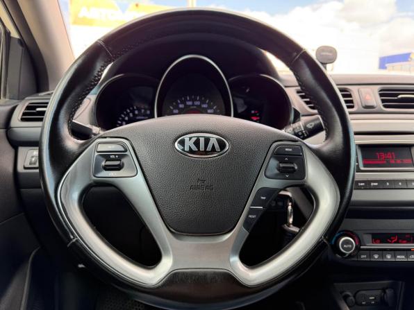Kia Rio III Рестайлинг с пробегом 2016 года, цена 900 000 рублей, 172000 км, седан, Автокод Объявления