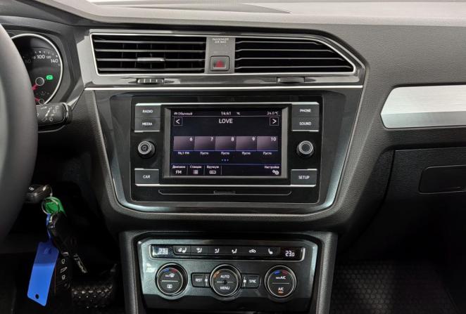 Volkswagen Tiguan II с пробегом 2018 года, цена 2 470 000 рублей, 134700 км, внедорожник, Автокод Объявления