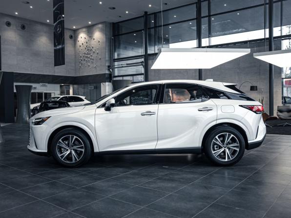 Lexus RX V с пробегом 2025 года, цена 8 100 000 рублей, 60 км, внедорожник, Автокод Объявления