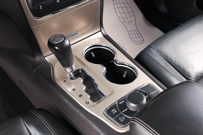 Jeep Grand Cherokee IV (WK2) с пробегом 2012 года, цена 1 679 000 рублей, 282000 км, внедорожник, Автокод Объявления