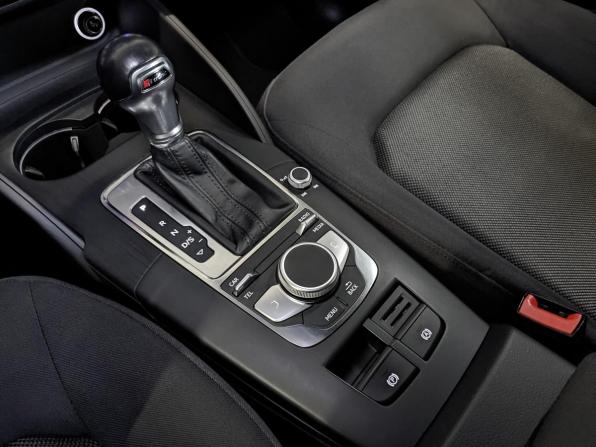 Audi A3 III (8V) Рестайлинг с пробегом 2019 года, цена 2 250 000 рублей, 97772 км, седан, Автокод Объявления