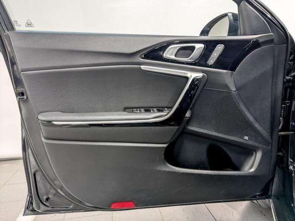 Kia XCeed I с пробегом 2020 года, цена 1 860 000 рублей, 78176 км, хэтчбек, Автокод Объявления