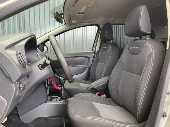 Renault Logan II Рестайлинг с пробегом 2021 года, цена 1 037 000 рублей, 93354 км, седан, Автокод Объявления