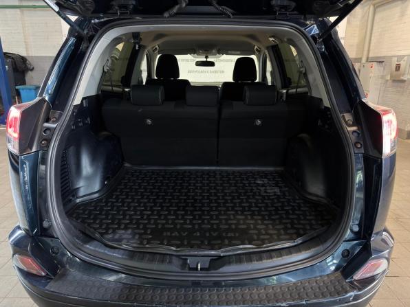 Toyota RAV4 IV (XA40) Рестайлинг с пробегом 2019 года, цена 1 799 000 рублей, 230000 км, внедорожник, Автокод Объявления