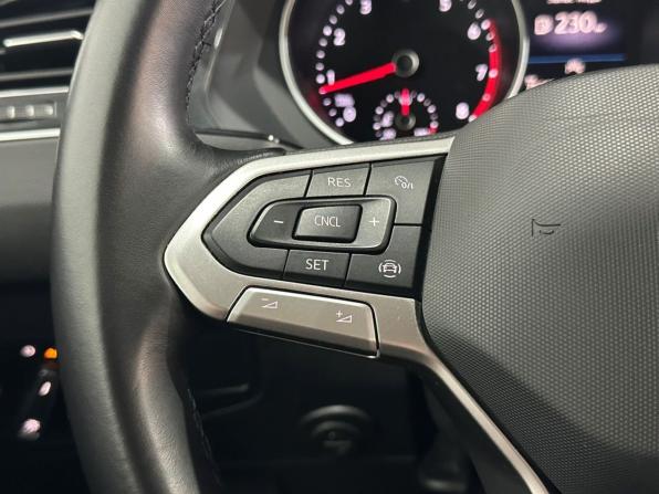 Volkswagen Tiguan II Рестайлинг с пробегом 2021 года, цена 2 455 000 рублей, 75204 км, внедорожник, Автокод Объявления