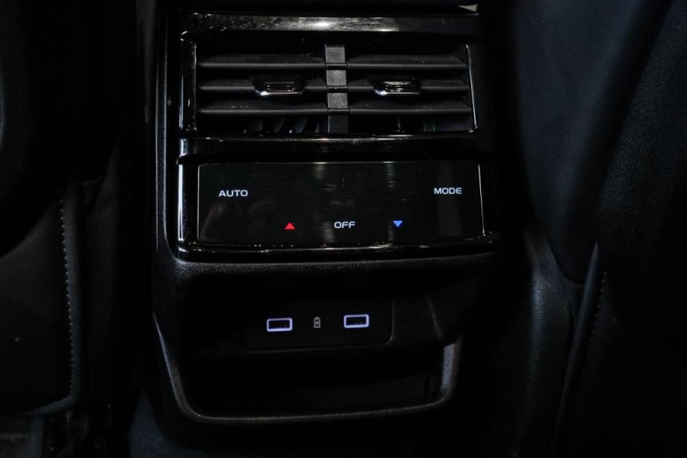 Geely Monjaro I Москва  - изображение 10