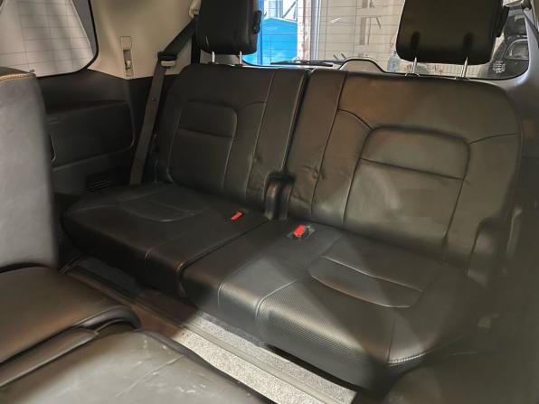 Toyota Land Cruiser 200 Series Рестайлинг 1 с пробегом 2012 года, цена 3 950 000 рублей, 177352 км, внедорожник, Автокод Объявления
