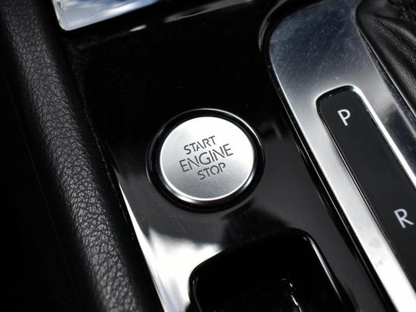Volkswagen Touareg II Рестайлинг с пробегом 2018 года, цена 4 670 000 рублей, 46870 км, внедорожник, Автокод Объявления