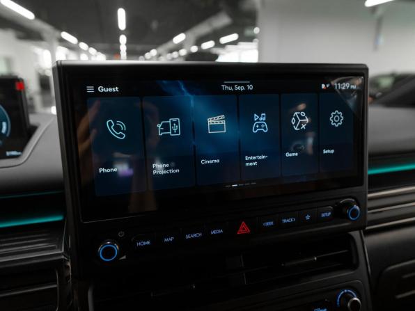 Hyundai Staria I Рестайлинг с пробегом 2026 года, цена 6 900 000 рублей, 3188 км, минивэн, Автокод Объявления