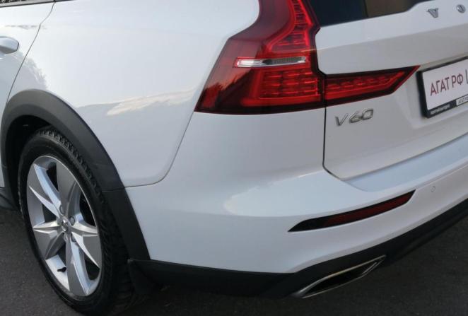 Volvo V60 Cross Country II с пробегом 2019 года, цена 2 511 750 рублей, 312720 км, универсал, Автокод Объявления
