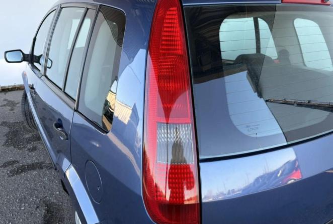 Ford Fusion I Рестайлинг с пробегом 2005 года, цена 335 000 рублей, 200014 км, хэтчбек, Автокод Объявления