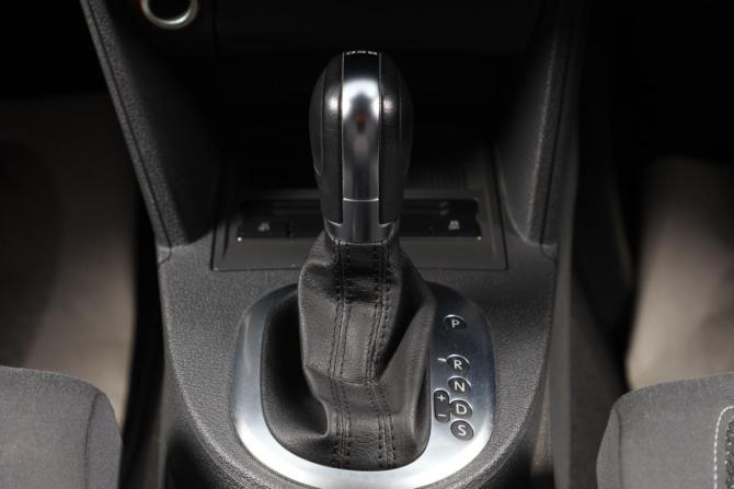 Volkswagen Touran I Рестайлинг 2 с пробегом 2013 года, цена 1 509 000 рублей, 57000 км, компактвэн, Автокод Объявления
