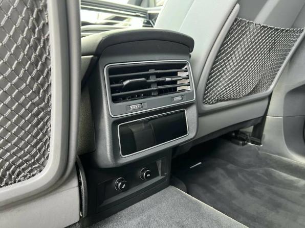 Audi Q8 I (4M) с пробегом 2022 года, цена 8 499 000 рублей, 77800 км, внедорожник, Автокод Объявления