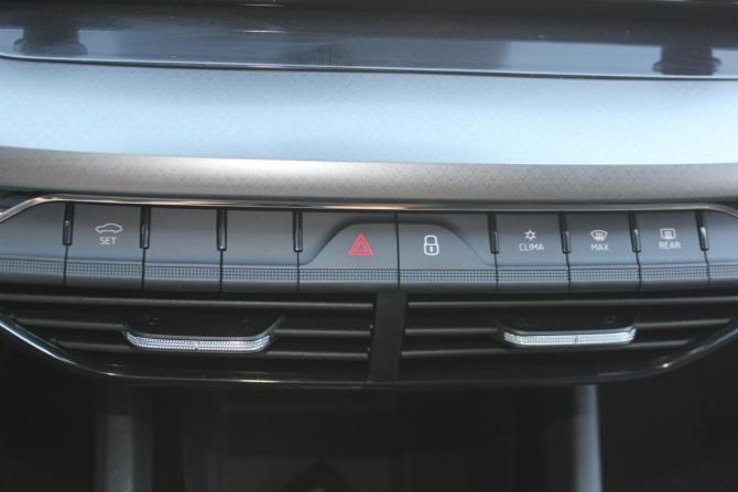 Skoda Octavia IV (A8) с пробегом 2021 года, цена 2 177 000 рублей, 127575 км, лифтбек, Автокод Объявления