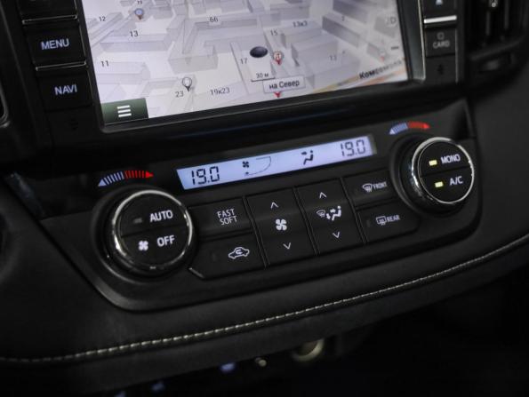 Toyota RAV4 IV (XA40) Рестайлинг с пробегом 2016 года, цена 1 998 000 рублей, 134977 км, внедорожник, Автокод Объявления