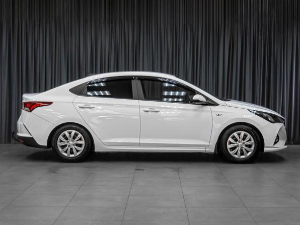 Hyundai Solaris II Рестайлинг с пробегом 2020 года, цена 1 279 000 рублей, 94142 км, седан, Автокод Объявления