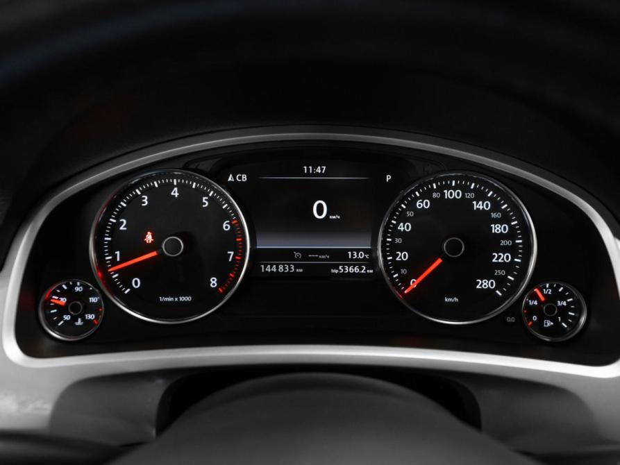 Volkswagen Touareg II Рестайлинг Москва  - изображение 16