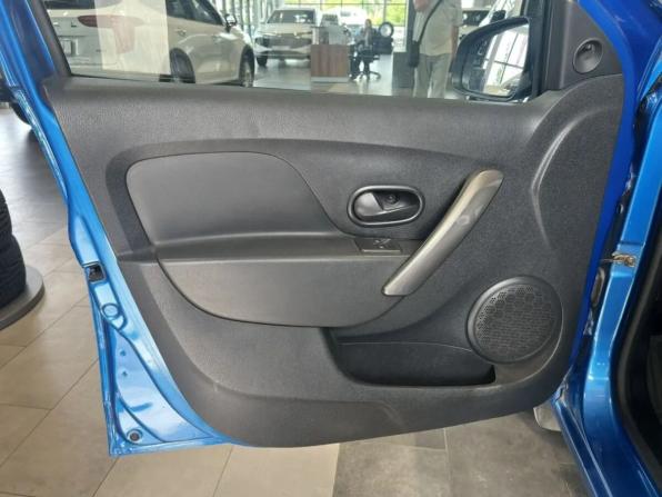 Renault Sandero II с пробегом 2014 года, цена 737 000 рублей, 124099 км, хэтчбек, Автокод Объявления