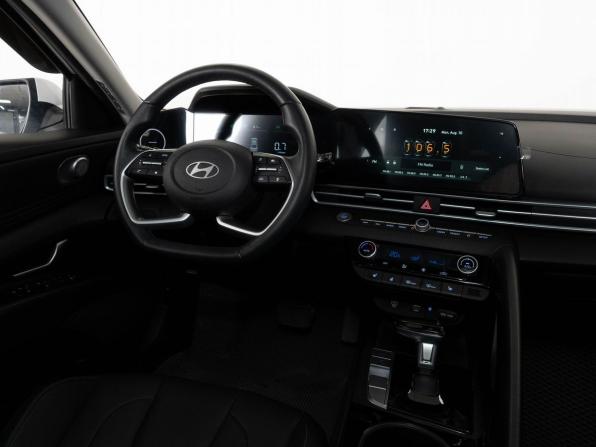 Hyundai Elantra VII (CN7) с пробегом 2023 года, цена 2 148 000 рублей, 28000 км, седан, Автокод Объявления