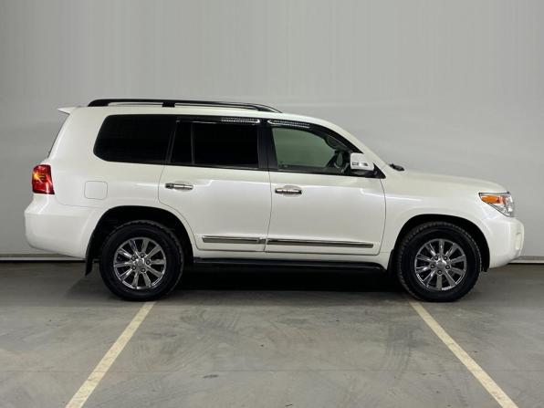 Toyota Land Cruiser 200 Series Рестайлинг 1 с пробегом 2012 года, цена 3 750 000 рублей, 201723 км, внедорожник, Автокод Объявления