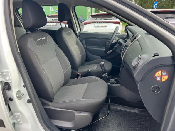 Renault Sandero II Рестайлинг с пробегом 2019 года, цена 1 212 500 рублей, 50700 км, хэтчбек, Автокод Объявления