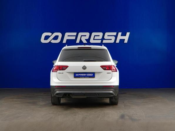 Volkswagen Tiguan II с пробегом 2018 года, цена 2 047 055 рублей, 245979 км, внедорожник, Автокод Объявления