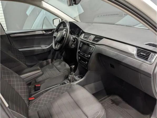 Skoda Rapid I Рестайлинг с пробегом 2018 года, цена 1 299 000 рублей, 119227 км, лифтбек, Автокод Объявления