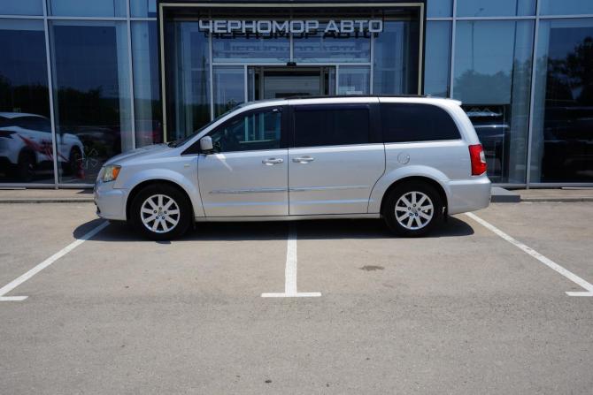 Chrysler Town &amp; Country V Рестайлинг с пробегом 2011 года, цена 999 999 рублей, 304000 км, минивэн, Автокод Объявления