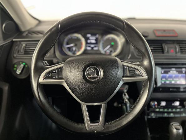 Skoda Rapid I с пробегом 2016 года, цена 930 000 рублей, 100030 км, лифтбек, Автокод Объявления