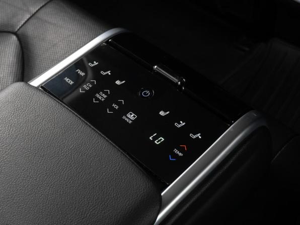 Toyota Camry VIII (XV70) с пробегом 2019 года, цена 3 249 000 рублей, 90237 км, седан, Автокод Объявления