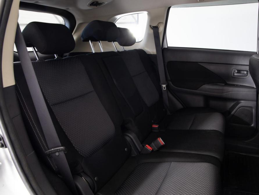 Mitsubishi Outlander III Рестайлинг 2 Санкт-Петербург  - изображение 18