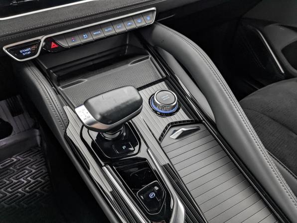 Geely Monjaro I с пробегом 2024 года, цена 3 795 000 рублей, 17849 км, внедорожник, Автокод Объявления