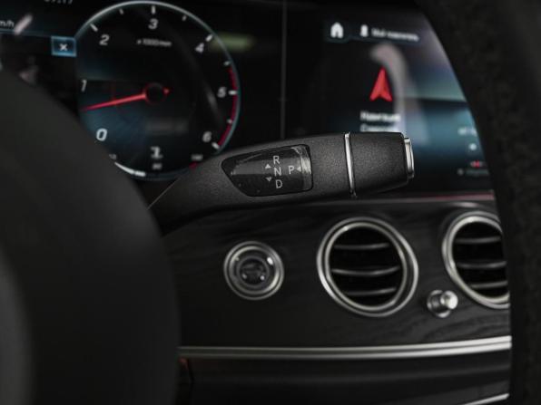 Mercedes-Benz E-Класс V (W213 S213 C238) Рестайлинг с пробегом 2021 года, цена 5 829 000 рублей, 42771 км, седан, Автокод Объявления