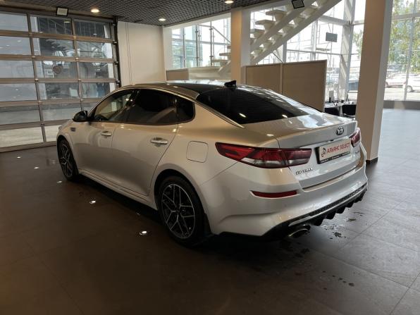Kia Optima IV Рестайлинг с пробегом 2018 года, цена 2 146 000 рублей, 122630 км, седан, Автокод Объявления
