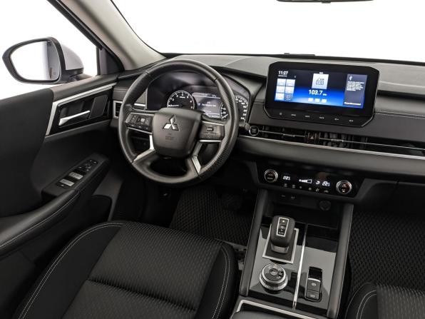 Mitsubishi Outlander IV с пробегом 2023 года, цена 3 800 000 рублей, 26005 км, внедорожник, Автокод Объявления