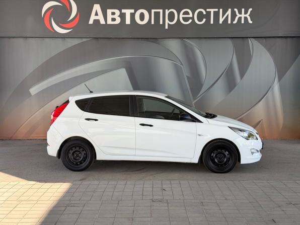 Hyundai Solaris I Рестайлинг с пробегом 2015 года, цена 1 039 000 рублей, 154666 км, хэтчбек, Автокод Объявления