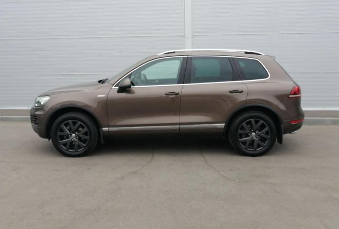 Volkswagen Touareg II Рестайлинг с пробегом 2014 года, цена 1 990 000 рублей, 238000 км, внедорожник, Автокод Объявления