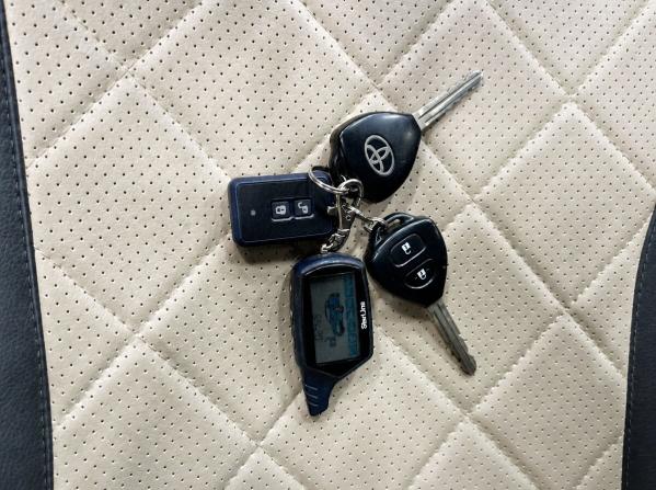 Toyota Corolla X (E140 E150) Рестайлинг с пробегом 2010 года, цена 900 500 рублей, 183452 км, универсал, Автокод Объявления