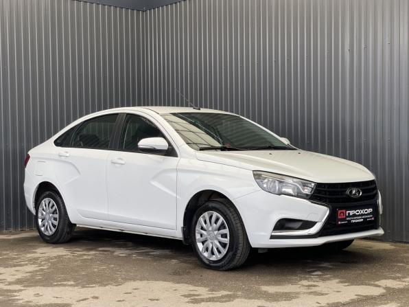 Lada (ВАЗ) Vesta I с пробегом 2022 года, цена 1 077 000 рублей, 52616 км, седан, Автокод Объявления