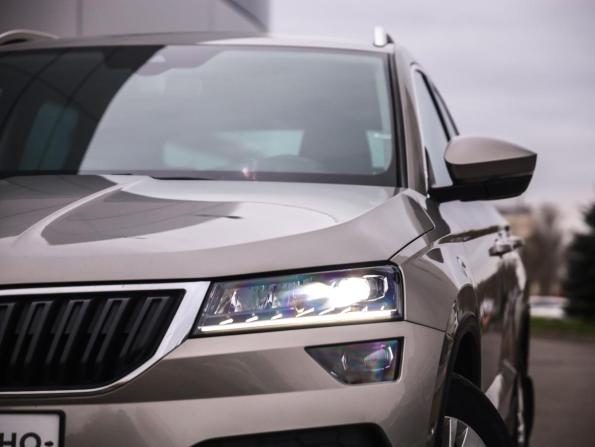 Skoda Karoq I с пробегом 2020 года, цена 2 449 000 рублей, 109210 км, внедорожник, Автокод Объявления
