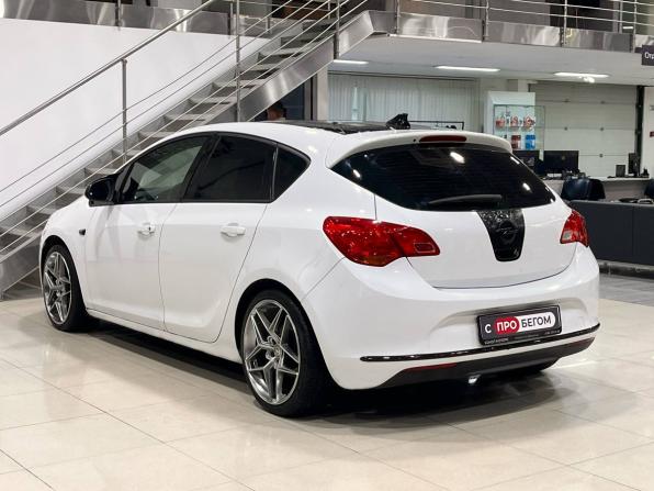 Opel Astra J Рестайлинг с пробегом 2013 года, цена 739 900 рублей, 182000 км, хэтчбек, Автокод Объявления