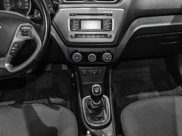 Kia Rio III Рестайлинг с пробегом 2017 года, цена 1 078 145 рублей, 94090 км, хэтчбек, Автокод Объявления